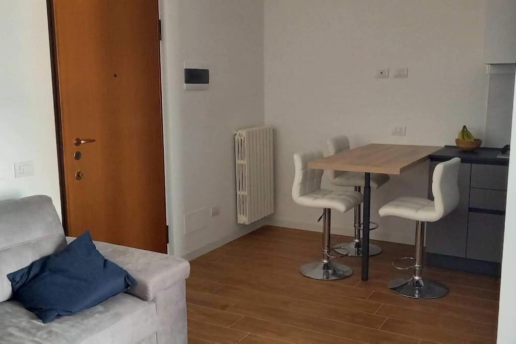 Appartamento Spilamberto 6B - 12Mins From San Donato M3 Station San Donato Milanese Esterno foto